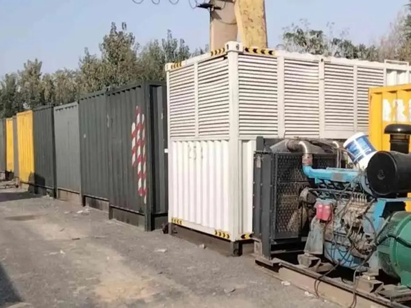 蛟河200KW柴油发电机机组每小时油耗是多少？